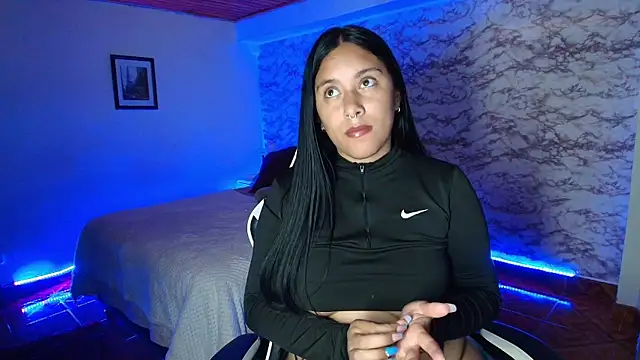 Camila IRoose online show from 04-16-26, 09:39