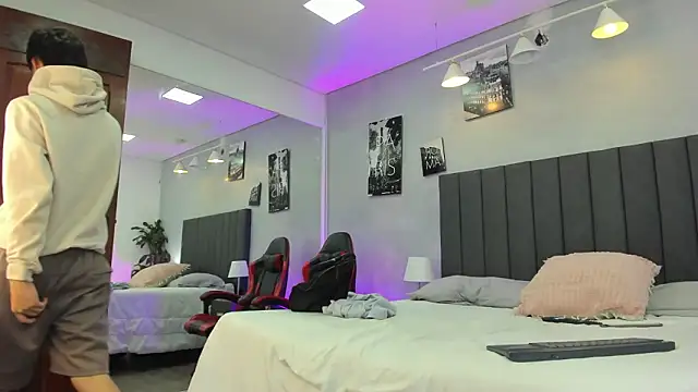 Raphael Nyon online show from 03-01-26, 03:41