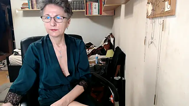 katemodel online show from 10-12-25, 06:12