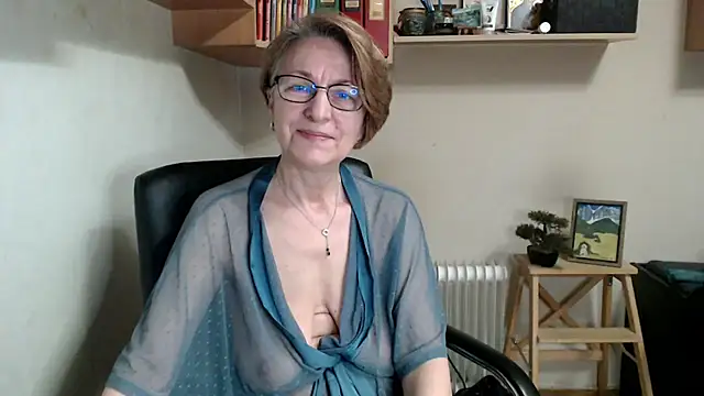 katemodel online show from 04-26-26, 06:44