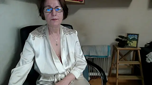 katemodel online show from 05-16-26, 06:32