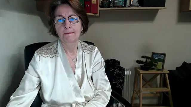 katemodel online show from 06-03-26, 06:49