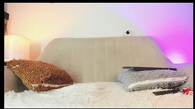 drakomilck1 online show from 02-11-26, 04:39