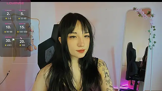 AliceeinWonderlanddd online show from 04-25-26, 02:03