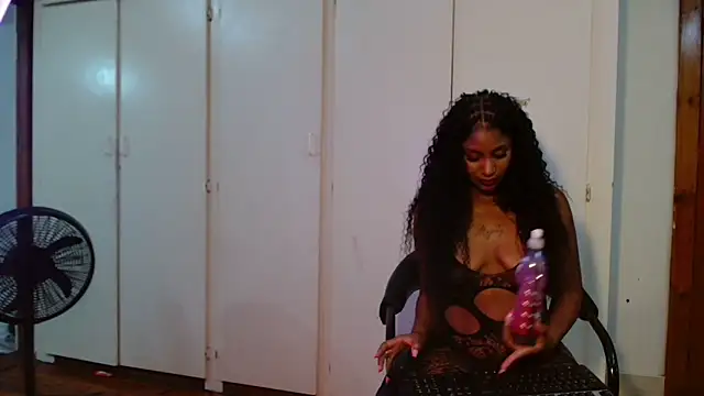 Moreish-06 online show from 04-18-26, 07:07