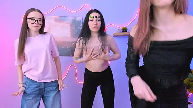 eira mouse online show from 04-14-26, 09:04