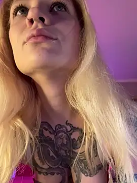 Snapshot of BlondeDoll_ chatting on 02-05-26, 05:12 BlondeDoll online show from 02-05-26, 05:12