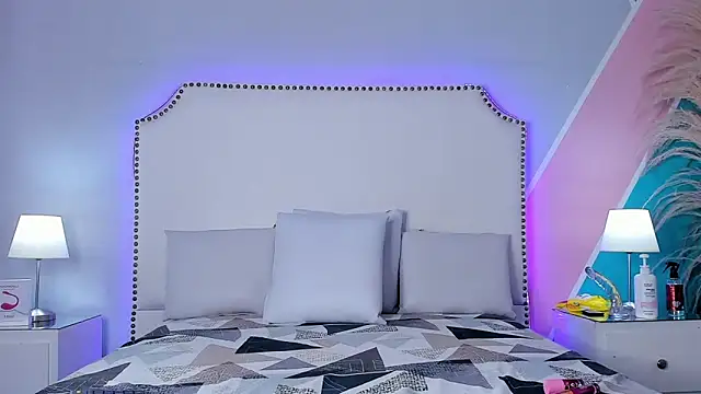  Cherry fox online show from 04-24-26, 11:56