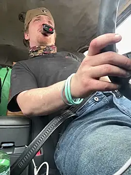 nymphcouple8395 online show from 03-31-26, 02:17