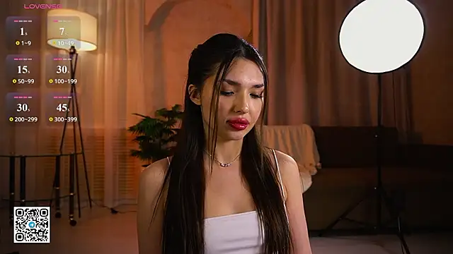 Candylolly    online show from 03-06-26, 04:03