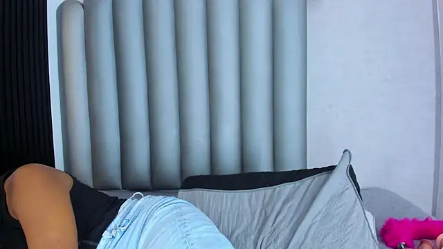 Snapshot of Shirleytaylor- chatting on 04-29-26, 05:30 Shirleytaylor- online show from 04-29-26, 05:30