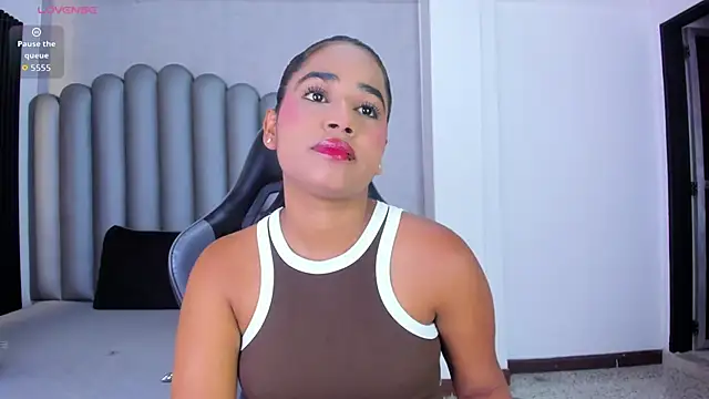 Snapshot of Shirleytaylor- chatting on 05-08-26, 11:37 Shirleytaylor- online show from 05-08-26, 11:37