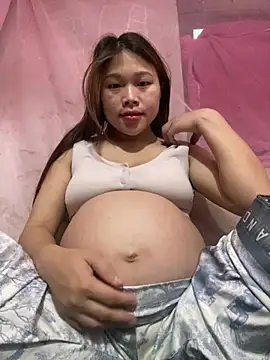 Emxinhka1 online show from 04-18-26, 12:47