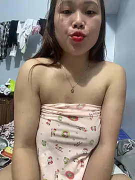 Snapshot of Emxinhka1 chatting on 06-25-26, 05:17 Emxinhka1 online show from 06-25-26, 05:17