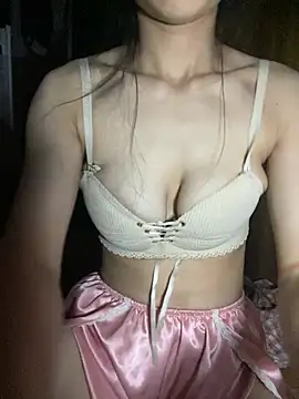 uyensexy online show from 04-28-26, 05:56