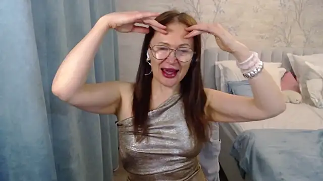 MarinaOnebest online show from 04-19-26, 08:35