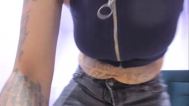 Dahliablack online show from 04-25-26, 12:30