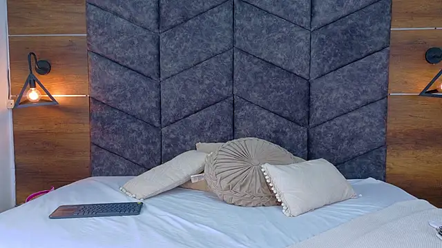 AnnieRouse   online show from 02-04-26, 11:49