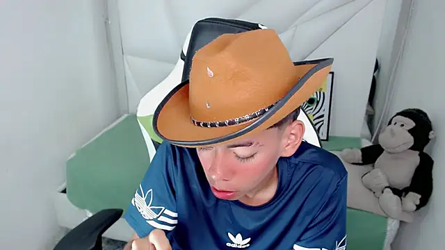 Liarr  online show from 02-04-26, 08:47