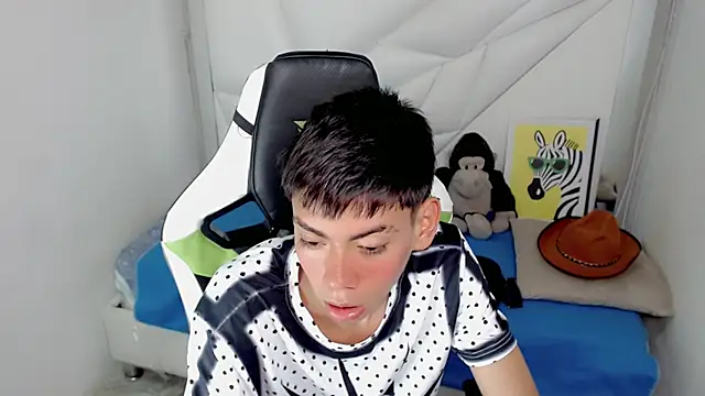 Liarr  online show from 02-11-26, 08:36