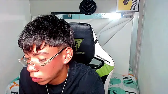 Liarr  online show from 03-24-26, 08:03