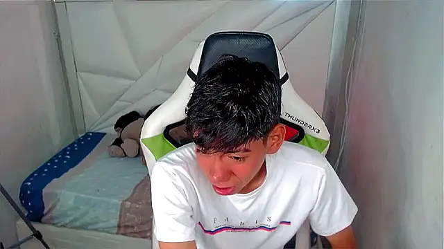 Liarr  online show from 04-24-26, 03:09