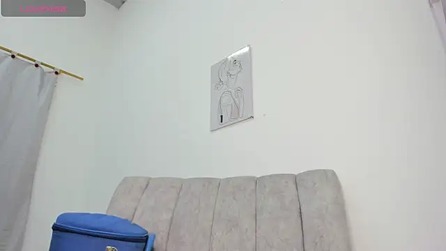 velvetluna  online show from 04-22-26, 02:29