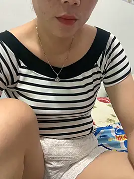 Snapshot of Baby-lovely69 chatting on 04-11-26, 04:50 Baby-lovely69 online show from 04-11-26, 04:50