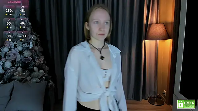 Snapshot of Cutie_Ellis chatting on 05-09-26, 04:45 Cutie Ellis online show from 05-09-26, 04:45