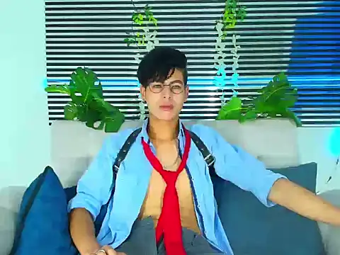 ThiiagoSaeenz online show from 02-10-26, 01:15