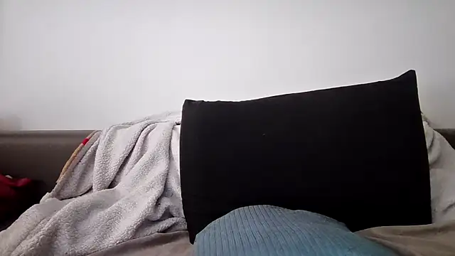 YoungforOld32 online show from 03-26-26, 06:41