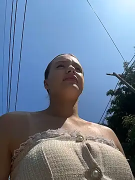 MiaTee online show from 03-31-26, 02:57