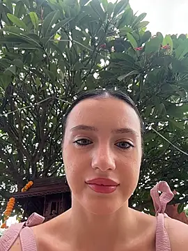 MiaTee online show from 04-29-26, 02:04