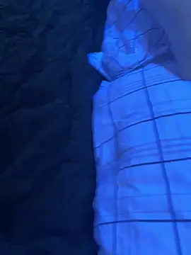 Snapshot of mileslongdeep chatting on 02-20-26, 06:37 mileslongdeep online show from 02-20-26, 06:37