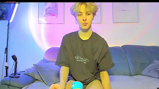 Snapshot of bunnyblush67 chatting on 03-10-26, 10:09 bunnyblush67 online show from 03-10-26, 10:09