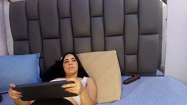 melany roberts  online show from 03-19-26, 02:59