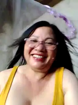 Snapshot of Cold-girlr12 chatting on 06-22-26, 05:26 Cold-girlr12 online show from 06-22-26, 05:26