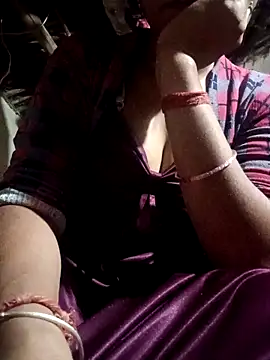 Snapshot of Lovely_sima chatting on 03-15-26, 04:24 Lovely sima online show from 03-15-26, 04:24