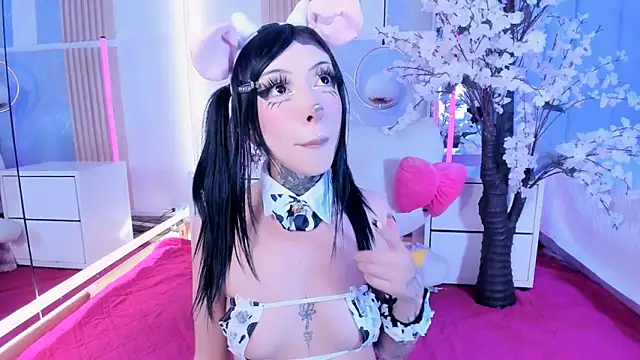 SalemBlackrose online show from 04-28-26, 05:23