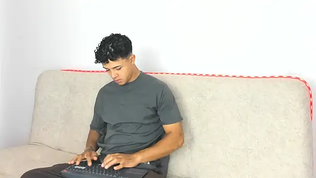  Alex Colton online show from 04-02-26, 10:07