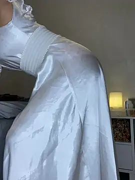 eva luz online show from 04-23-26, 07:16