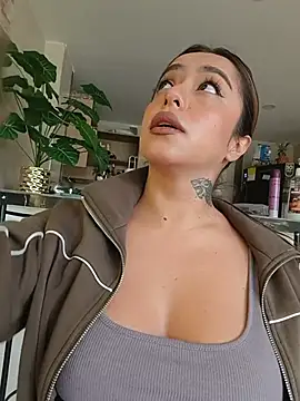 foxxy lover online show from 06-25-26, 04:00