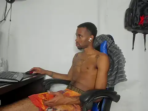 Snapshot of Kofi_exotic_2 chatting on 05-17-26, 06:48 Kofi exotic 2 online show from 05-17-26, 06:48