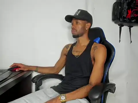 Snapshot of Kofi_exotic_2 chatting on 05-21-26, 02:18 Kofi exotic 2 online show from 05-21-26, 02:18