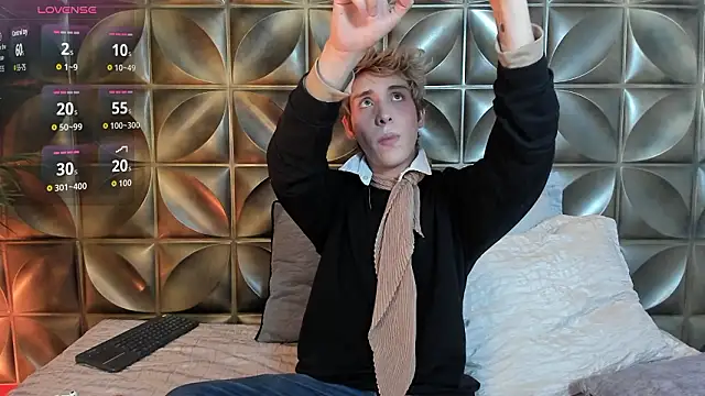 DannyParker  online show from 03-07-26, 04:31