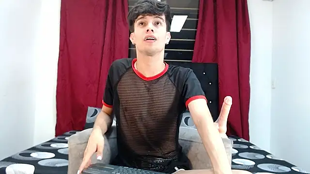 axxxel twink online show from 02-06-26, 01:32