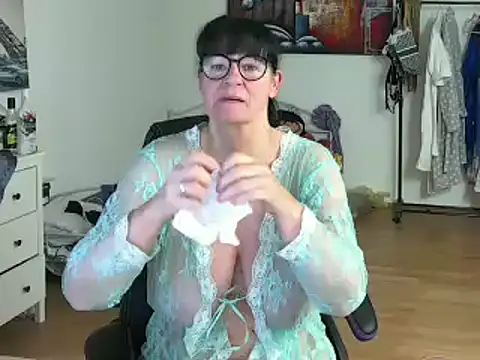 Sylly online show from 03-14-25, 07:26