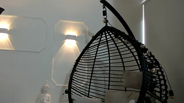 Emily bruss online show from 06-18-26, 08:46