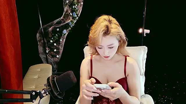 Lady-Mia777 online show from 03-07-26, 05:26