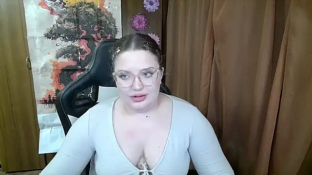 Teasing Dora online show from 04-19-26, 06:21